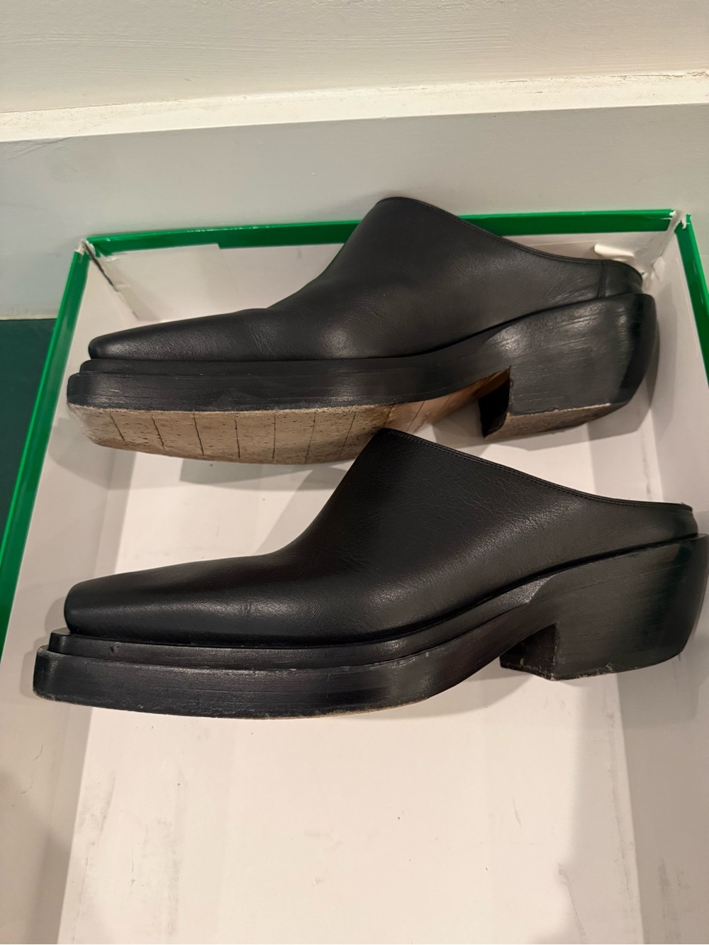 RARE Bottega Veneta Black Leather Square Toe Mules Mens/Womens Size 40 - Picture 6 of 14